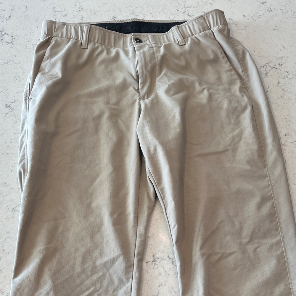 Under Armour Men's Khaki Chinos
